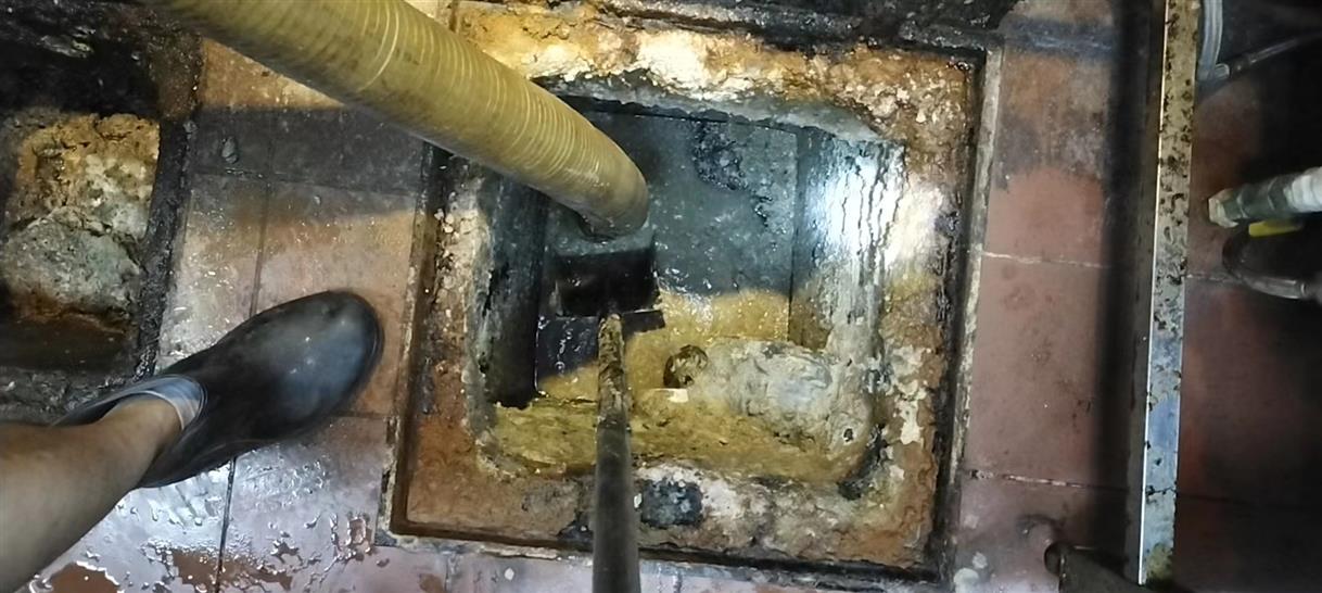 立山污水池清理一般都有毒气，怎么预防中毒呢？
